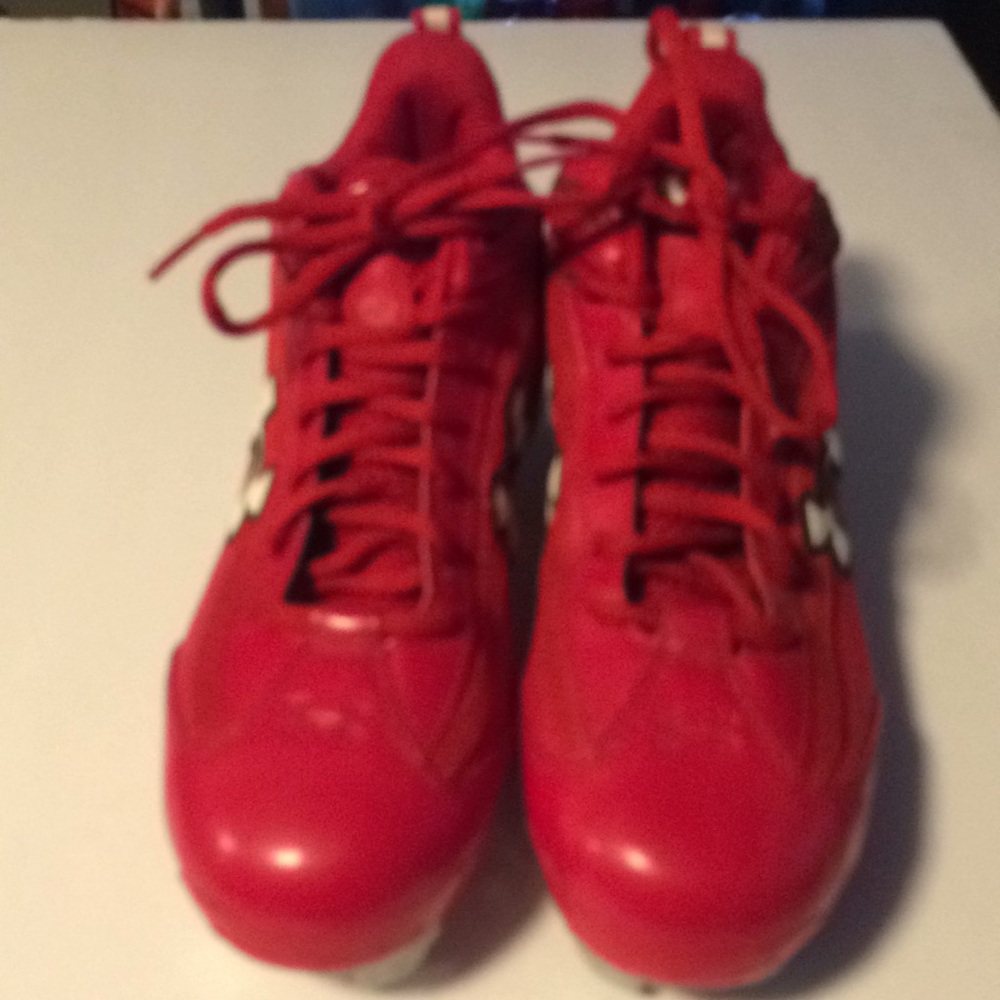 UNDER ARMOUR Red/White Baseball Cieats Size 7.5